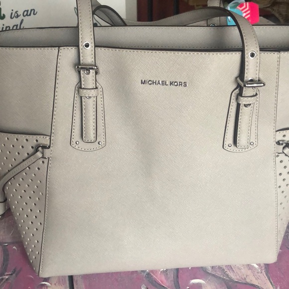 Michael Kors Handbags - Michael Kors handbag